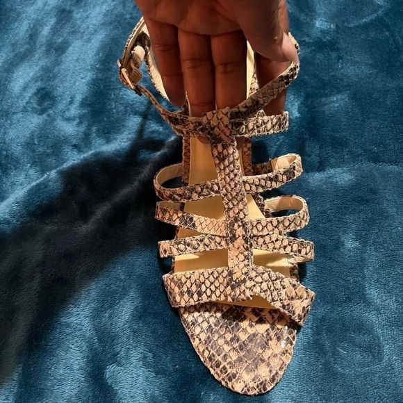 Strappy summer sandal snakeskin size 8. Rockport by adiPrene adidas! Nice shoes - Picture 7 of 16